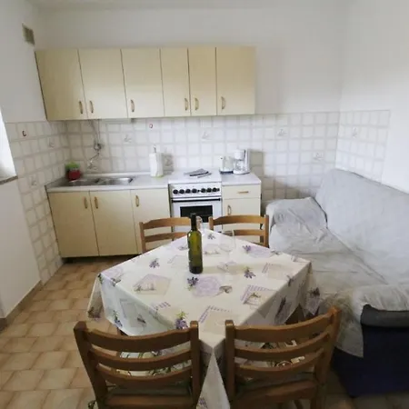 Apartment Tina